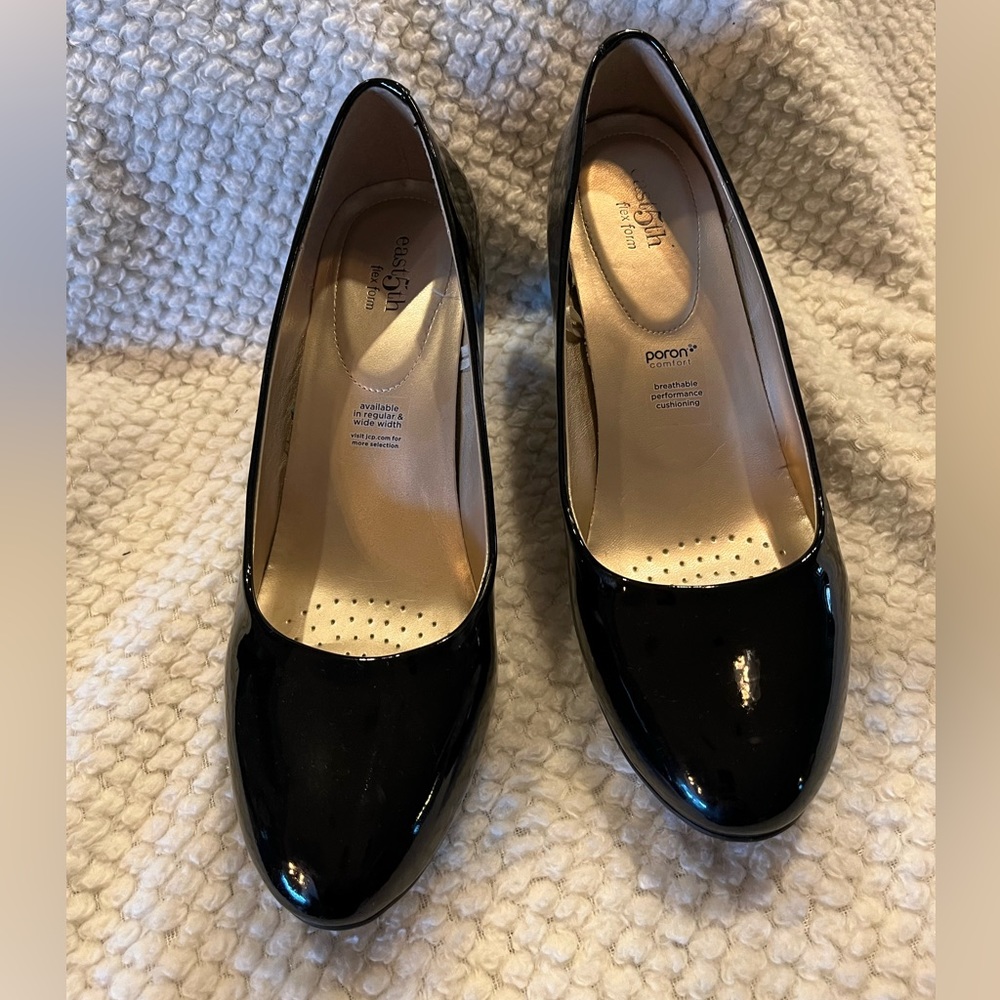 Black Patent leather pumps